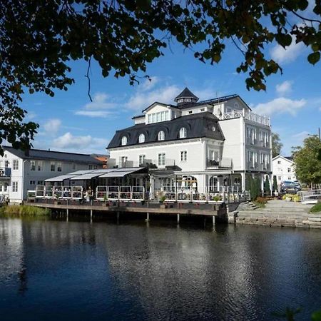 Atellet Hotell Норртелье  Экстерьер фото