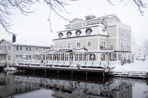 Atellet Hotell Норртелье  Экстерьер фото