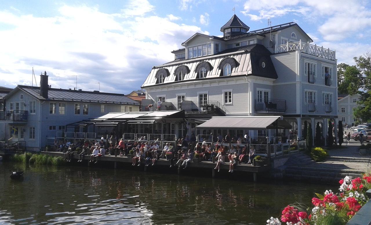 Atellet Hotell Норртелье  Экстерьер фото